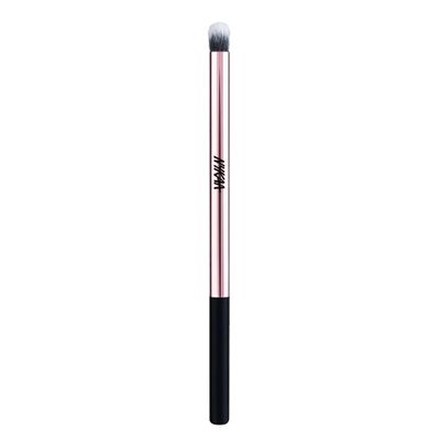 Nykaa Cosmetics BlendPro Eyeshadow Blending Brush - Face Makeup Brush for Quick Coverage - Soft Bristles Ideal for Cream and Liquid Formulas - 1 pc