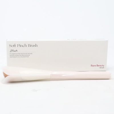Blush brush