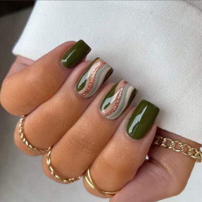 KXAMELIE Green Swirl Press on Nails Short Square Glitter Sequins Coffin Fake Nails for Women Girls Daily Wear,Cute Nails Press ons Salon False Nails Set