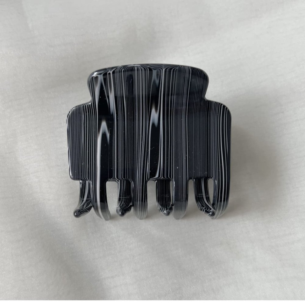 POTETE Stripe Hair Clip (013-black)