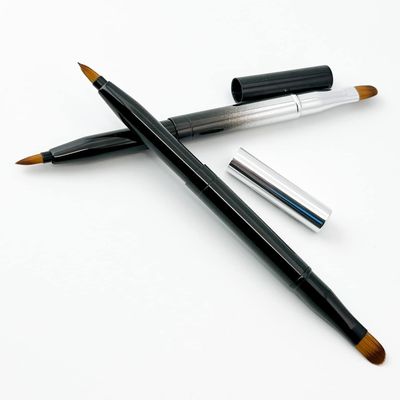 Retractable 2-in-1 Lip Brush
