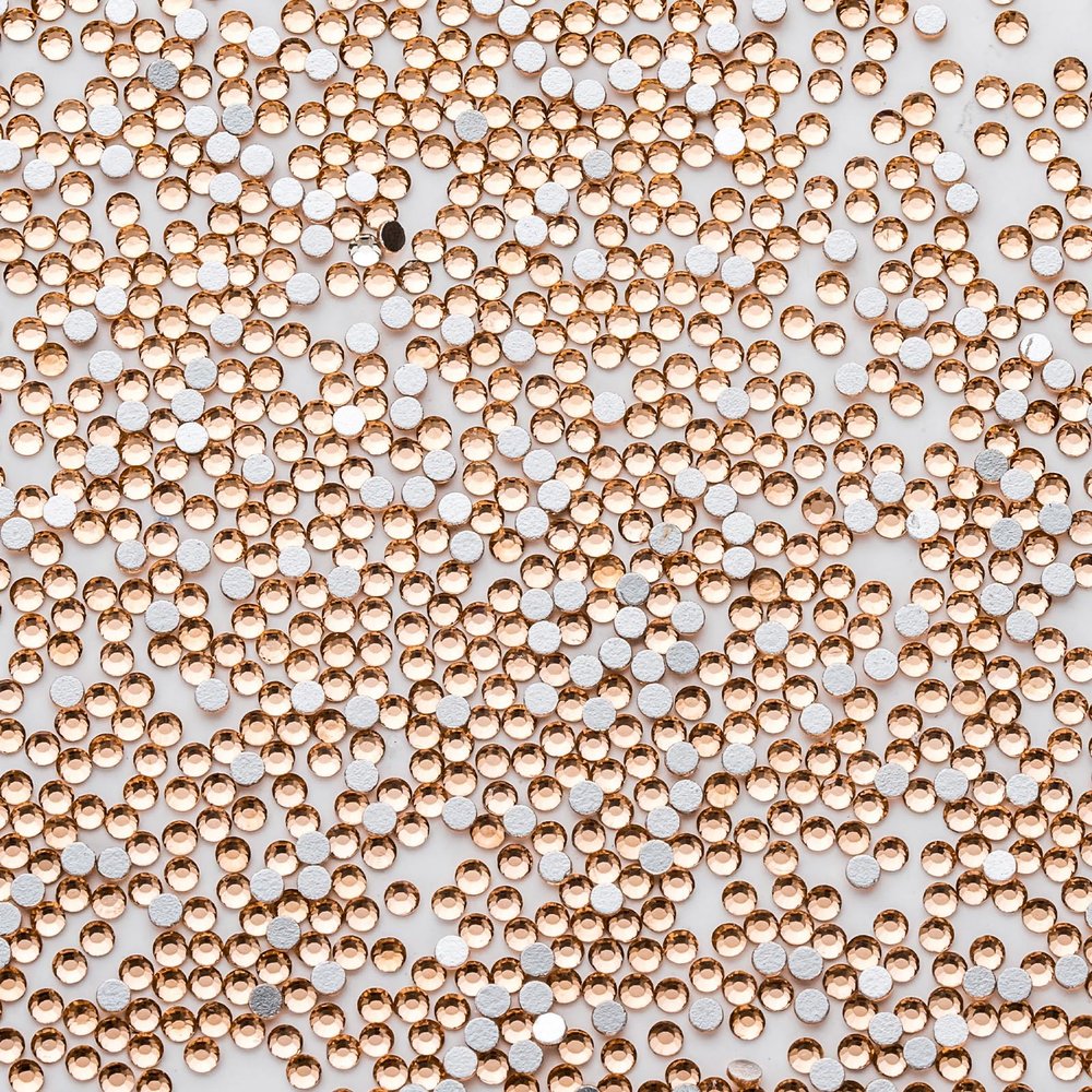 3000Pcs Champagne Crystal Rhinestones,Glass Flatback Rhinestones Mini Gemstones for Nail Face Makeup Art Crafts Clothes Decoration -(SS8,2.4mm,Champagne)