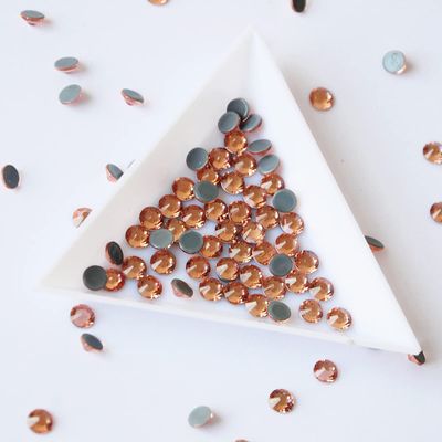 SS30 288pcs Light Peach Glass Crystal Hot Fix Rhinestones Flatback Iron On Stones for DIY Nail Art Fabric Clothes Decoration