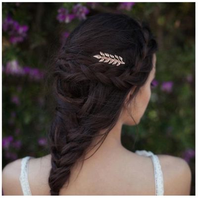 Yheakne Boho Leaf Hair Comb Gold Hair Comb Barrette Metal Leaf Side Comb Headpieces Decorative Head Comb Headwear Branch Leaf Hair Piece Bride Hair Accessories for Women and Girls (Gold)