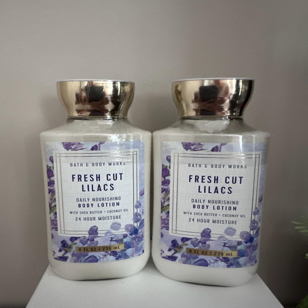 Bath and Body Works Fresh Cut Lilacs Body Lotion 8.0 FL. OZ (2 Pack)