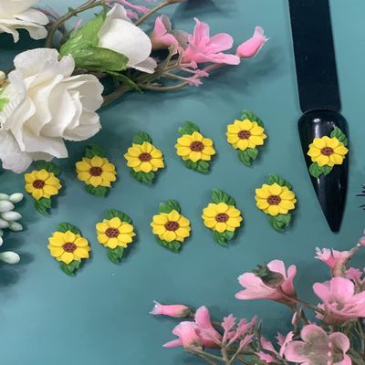 4D Sunflowers Glow in The Dark for Nail (10Pcs)