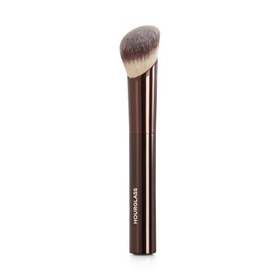 Hourglass Ambient Soft Glow Foundation Brush