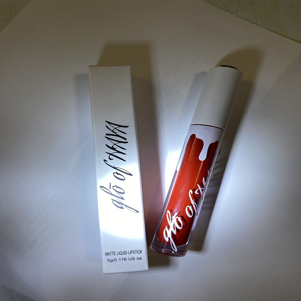 glo of HAYA VEGAN Matte liquid lipstick (Blush me)
