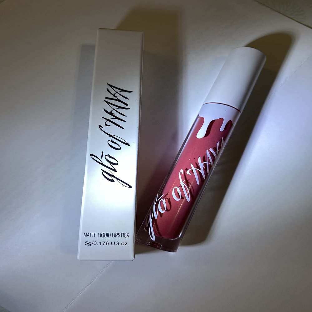 glo of HAYA VEGAN Matte liquid lipstick (Bawse)
