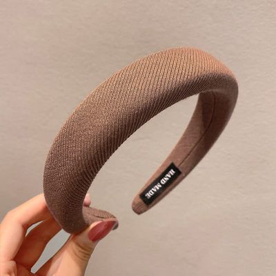 Girls' headband Solid color sponge headband Hair clip Fall/Winter plush face non-slip pressure headband Headband (Brown coffee color)
