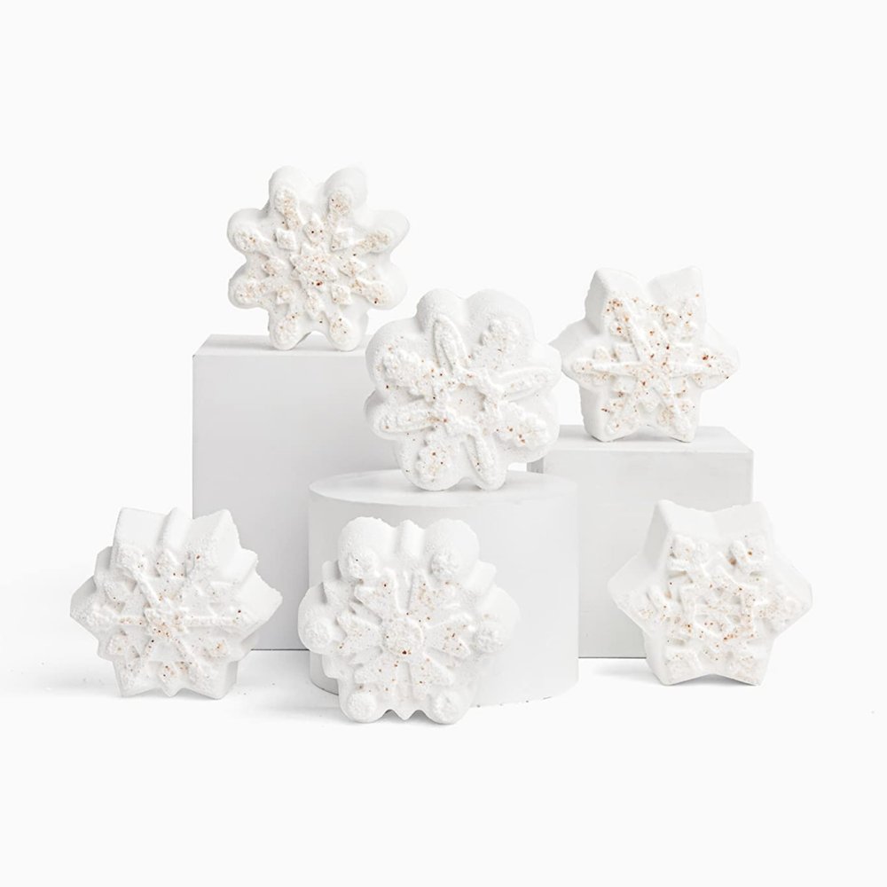 LA SALT CO Snowflake Crystal Bath Bomb - Silent Night, Aromatherapy for Bath or Shower Steamer, All-Natural, Handmade, Vegan, 5.4oz (Snowflake Pattern Will Vary - Single)