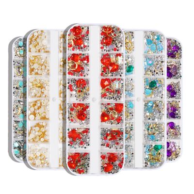 LALAFINA 5pcs Nail Art Supplies Set Creative DIY Manicure Decor with Pearls Rhinestones Spiky Studs for Women for Professional and Home Use