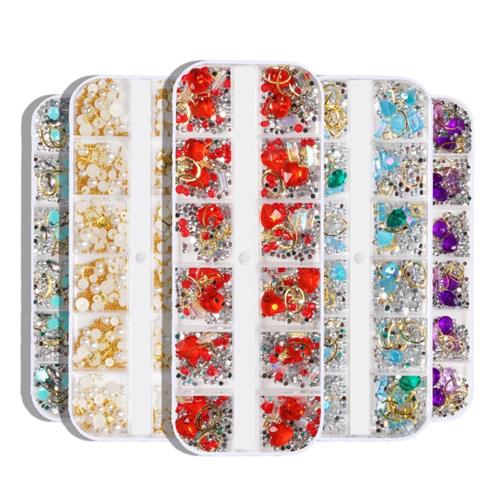LALAFINA 5pcs Nail Art Supplies Set Creative DIY Manicure Decor with Pearls Rhinestones Spiky Studs for Women for Professional and Home Use