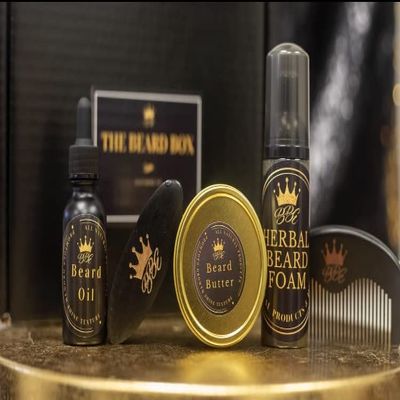 Beauty & Beasty Essentials Beard Box