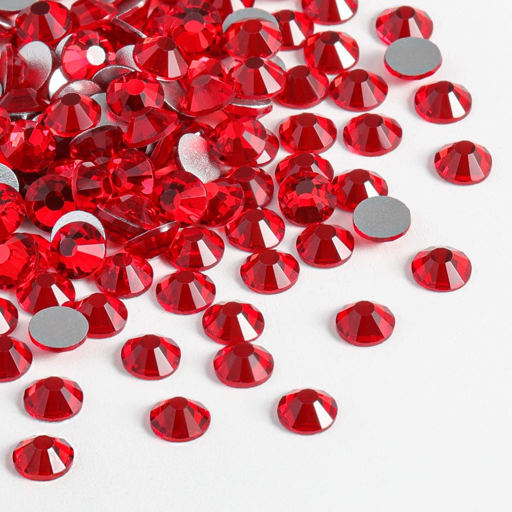 Beadsland 2880pcs Flat Back Crystal Rhinestones Round Gems for Nail Art and Craft Glue Fix,Light Siam,SS20,4.6-4.8mm