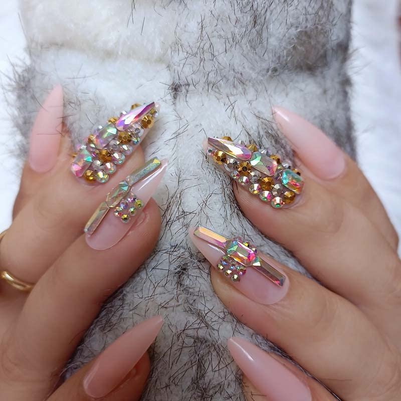 ZYBUXY 24Pcs Luxury 3D Nude Rhinestones Press on False Nails Medium Stiletto Salon DIY Manicure Reusable Fake Acrylic Nail Art Tips