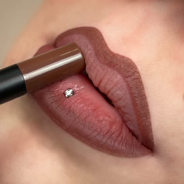 Unicorn Gang Shop Lip Liner (truffle)