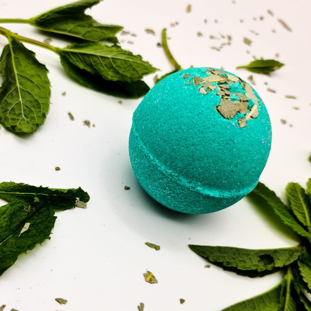 Eucalyptus & Spearmint Aromatherapy Bath Bomb