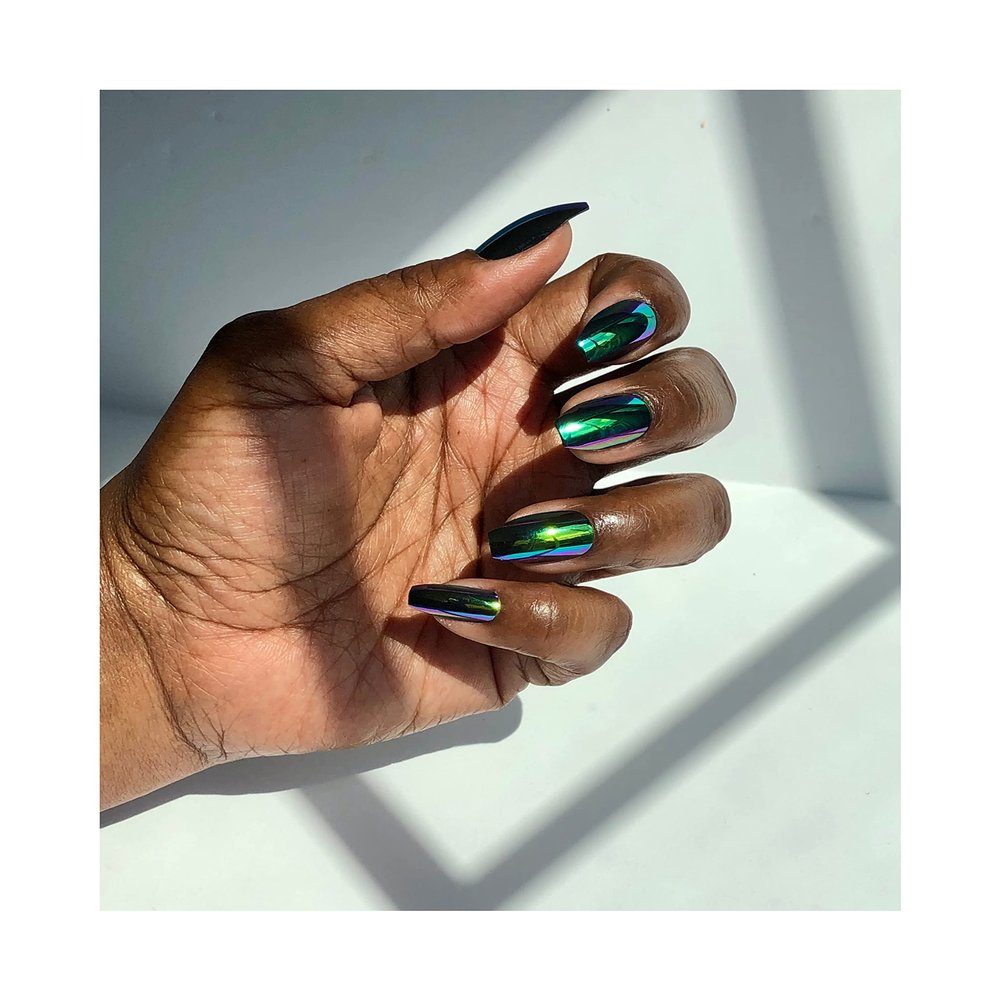 Luxurian Chrome Press On Nail Manicure Set, Medium Length
