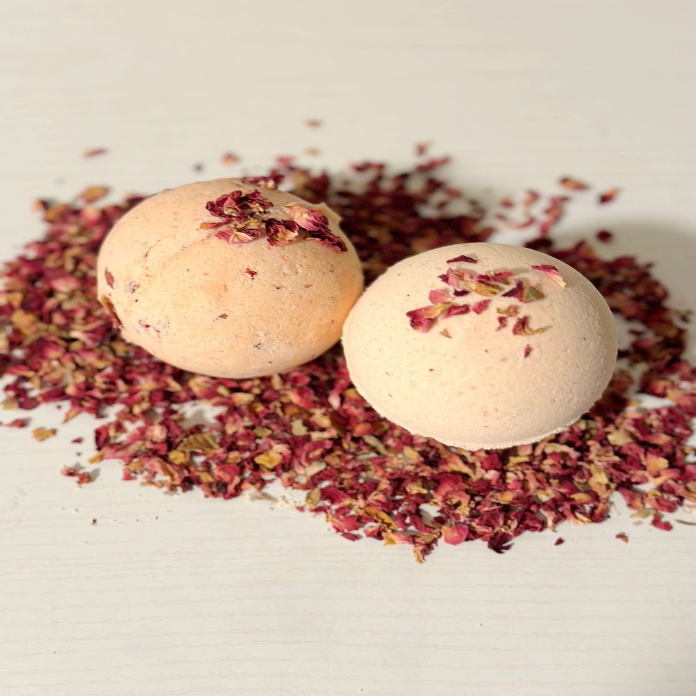 Dried Rose Petal Aroma Therapy Bath Bombs, Luxury Lavender and Coconut Scented Bath Bomb, Made with Essential Oils and Coconut Oil, Perfect Valentines Day Gift