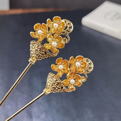 LIBERGA 2 Pack Hair Sticks for Buns,Pearl Flower Hair Chopsticks Clips,Chinese Vintage Golden Hairpin for Women Hair Accessory