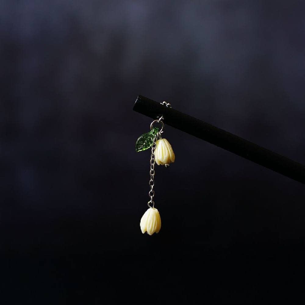 LIBERGA 2 Pack Wooden Hair Sticks for Buns,Chinese Style Hair Chopsticks Clips Flower Tassel Hairpin for Women Hair Accessory,Light Yellow
