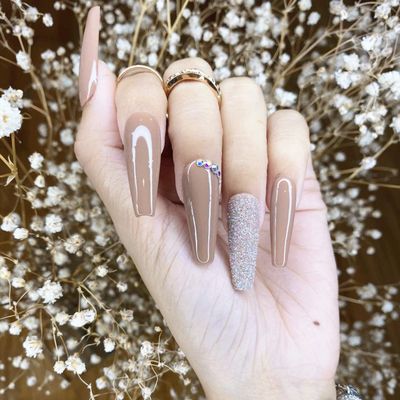 FRUJCDKI 24pcs Black Coffin Press on Nails Long Glossy Fake Nail Art Glitter 3D Rhinestones Designs Ballerina False Nails Artificial Acrylic Full Cover Stick on Nails Tips for Women and Girls