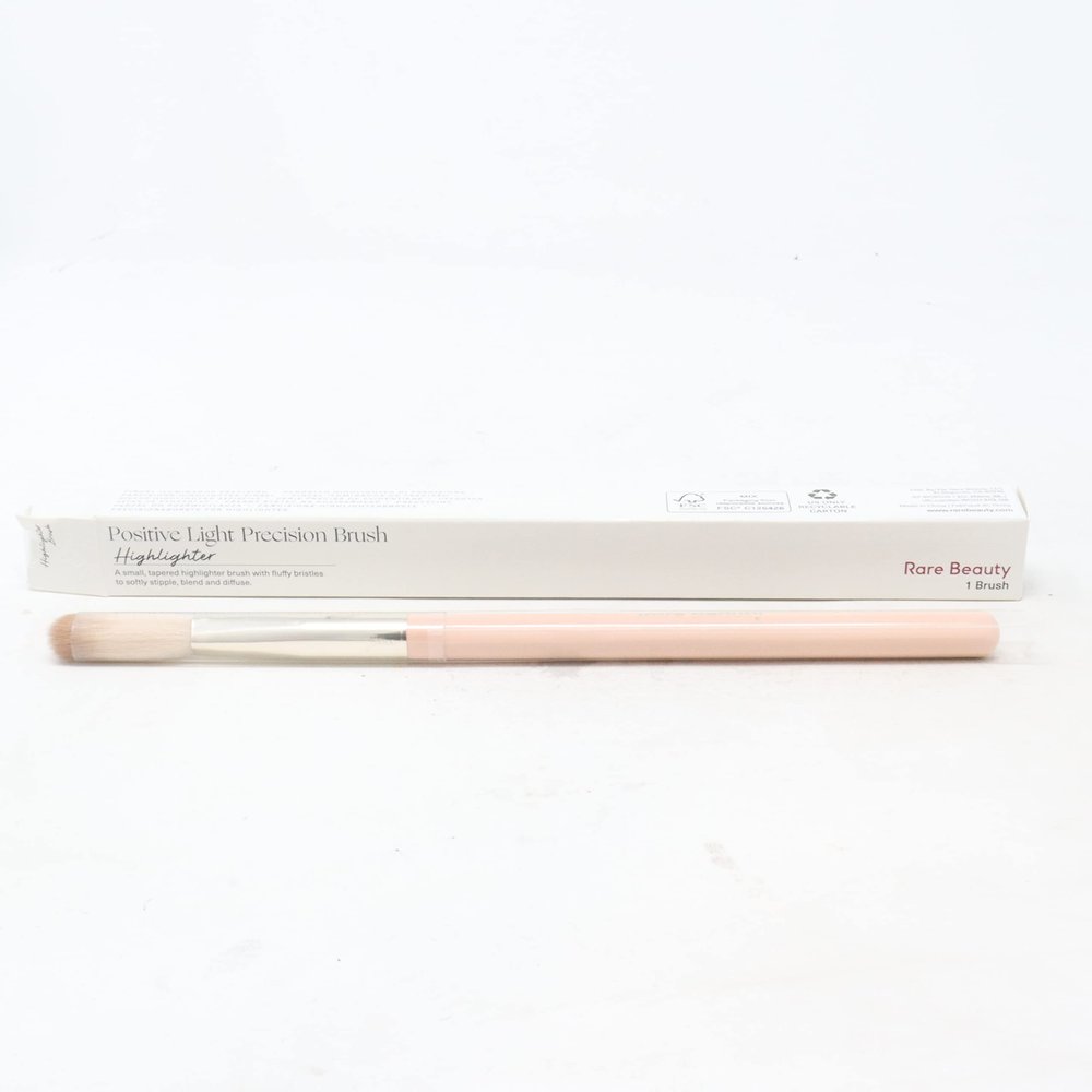Rare Beauty by Selena Gomez Positive Light Precision Highlighter Brush