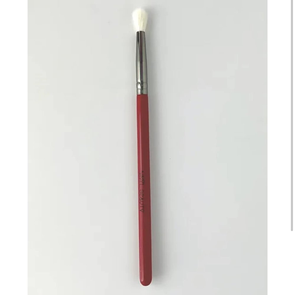 cosmetic brushes (Crease Blending Shadow Brush)