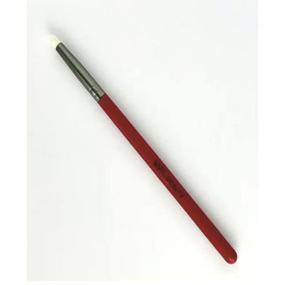 cosmetic brushes (petite crease blending brush)