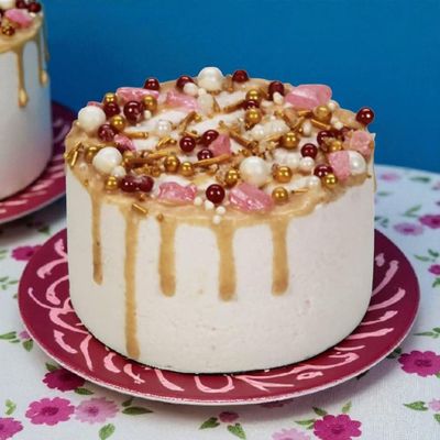 Birthday Cake Bath Bomb Gift Set 13 oz Each XXL Ultra-Moisturizing Coconut Oil, Shea, Kaolin Clay Soften Moisturize Dry Skin, Perfect for Bubble Spa Bath Handmade Birthday Gifts (Strawberry Cake)