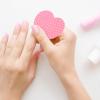 Beaupretty Heart Shaped Nail Polish Remover Wipes 200Pcs with Portable Box Soft Absorbent Cotton Pads for Nail Polish and Eyelash Glue Removal Convenient Manicure Cleaning Supplies view 2