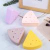 Beaupretty Triangular Makeup Puff Holder Portable Cosmetic Sponge Storage Case Ventilation for Quick Drying for Travel and Daily Use view 4