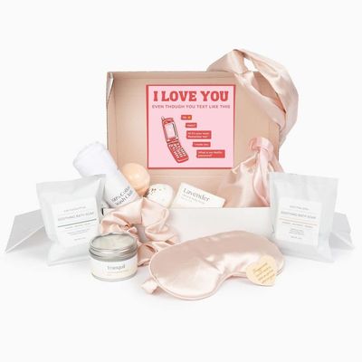 Dear Ava Spa Gifts for Women | Organic Self Care luxury Anti Stress Relaxing Bath and Body Kit Set Basket Box for Her with Heartfelt Card | Premium Spa Gift Box for Girls