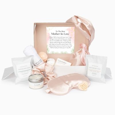 Dear Ava Spa Gifts for Women | Organic Self Care luxury Anti Stress Relaxing Bath and Body Kit Set Basket Box for Her with Heartfelt Card | Premium Spa Gift for Best Mother In Law
