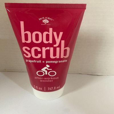 Bolero Beverly Hills Body Scrub (5 oz Grapefruit + Pomegrante)