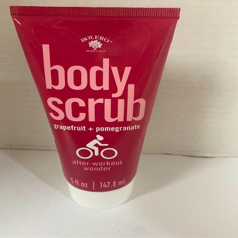 Bolero Beverly Hills Body Scrub (5 oz Grapefruit + Pomegrante)