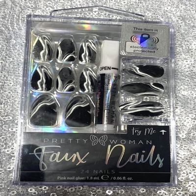 Pretty Woman Faux Nails with pink glue nail and 24 nails BLACK WHITE MARBLE
