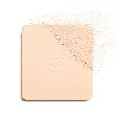 Chanel Ultra Le Teint Ultrawear Flawless Finish Compact Foundation Br12 0.45 Ounce