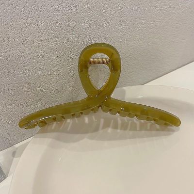 SUICRA The large shark clips the back of the head and coils in middle age LARGE [OLIVE GREEN] 13CM
