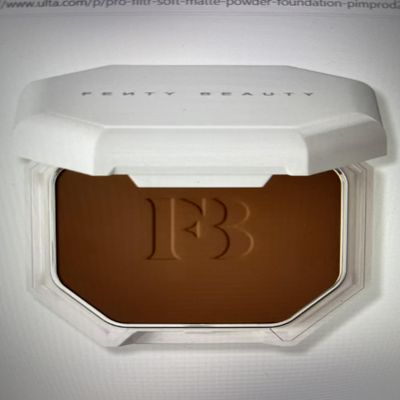 Fenty Beauty by Rihanna Pro Filtr Soft Matte Longwear Powder Foundation 460