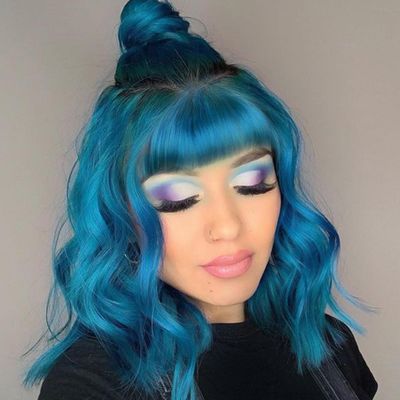 ITTAYLER Short Wavy Blue Wig for Women, Dark Blue Bob Wig with Bangs, Medium Length, 14 inch, Synthetic, Heat Resistant