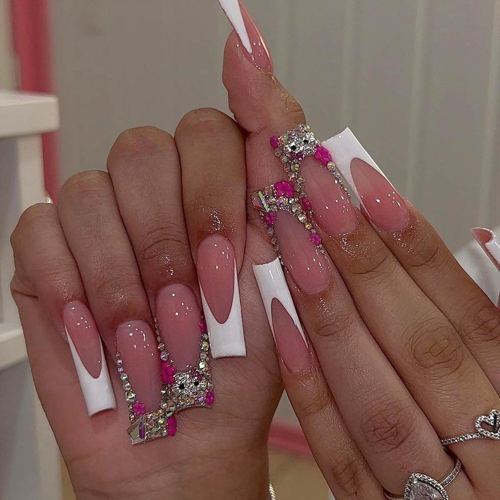 24Pcs Christmas Artifical Acrylic Nails - Reusable Coffin Gold Sequins Charm Rhinestone Design Square Fake Nails Gradient Full Cover Glue on Nails for Women