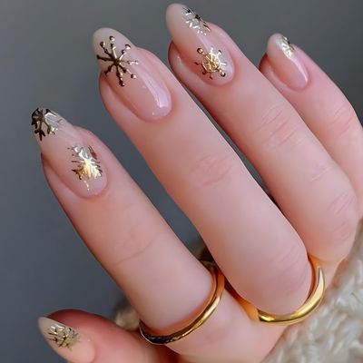 CEWEWP 24Pcs Christmas Press on Nails - Medium Almond Fake Nails with Golden Snowflakes Design, Glossy Glue on Nails, Full Cover False Nails for Women and Girls