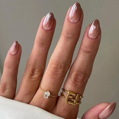 Brown Short Press on Nails Almond Fake Nails Fall Gloss Acrylic Nails French Gradient Glue on Nails Petite Artificial Nails Full Cover False Nails Reusable Artificial Nails for Women Girls 24Pcs