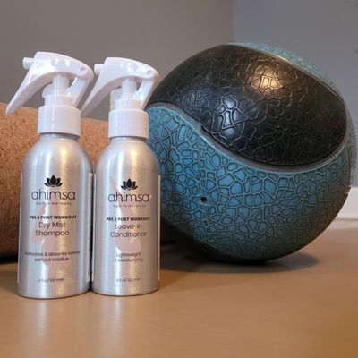 Ahimsa Dry Shampoo Mist Spray 120ml + Leave-In Hydrating Anti-Frizz Conditioner, Post-Workout Dry Shampoo Spray for Women with No White Residue, Volumizing Hair Refresh Mist & Deep Moisturizing Condit