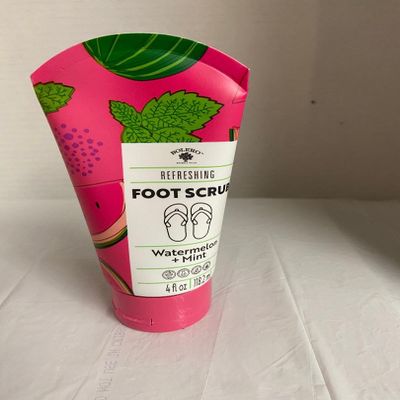Bolero Beverly Hills Refreshing Foot Scrub Watermelon + Mint 4 oz