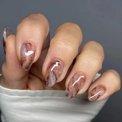 24Pcs Almond Press on Nails Ink And Wash Halo Dyeing Fake Nails CEWEWP Medium Nails Press on Acrylic Nails Oval Winter False Nails with Designs Fall Glue on Nails for Women Girls DIY Nail Decorations