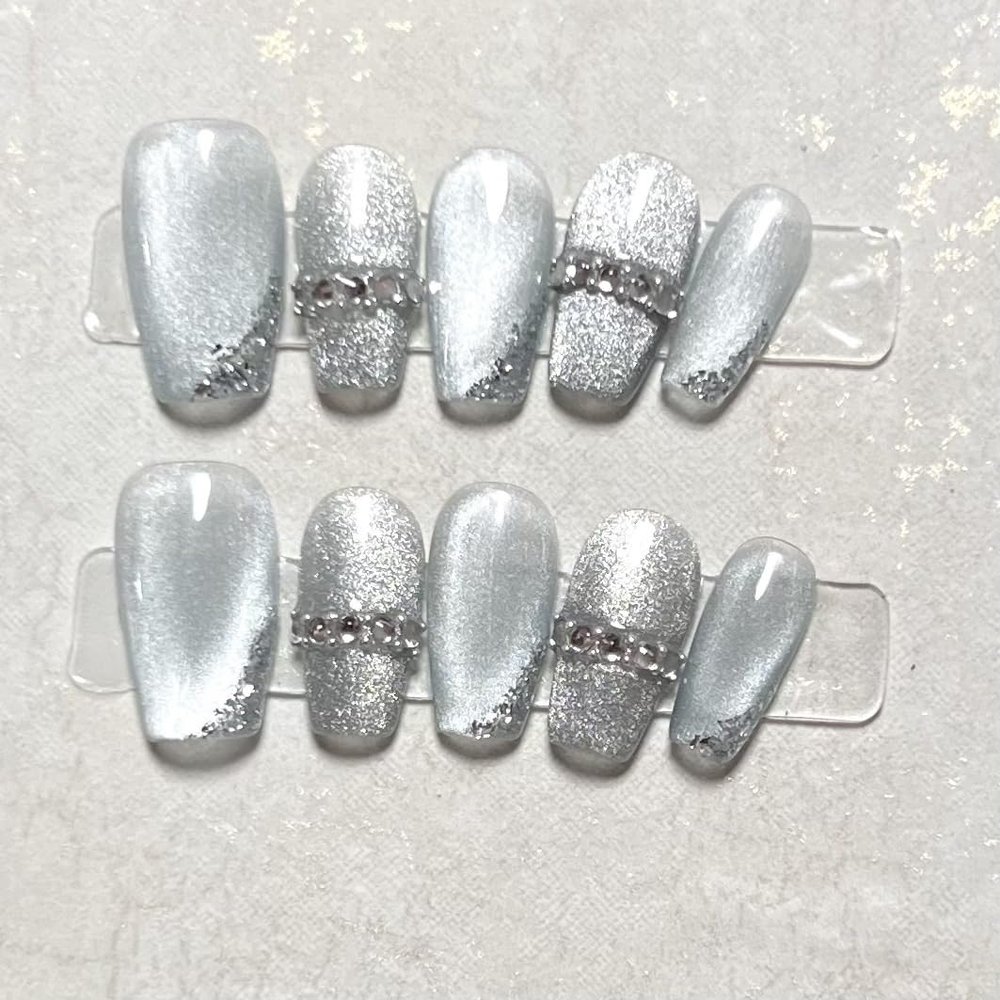 NALoRa Long Luxury False Nails Press on Nails Nude Nails Tips Full Cover Glitter Fake Nails for Women and Girls Purple cat eyes (Size : M)