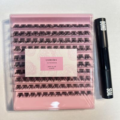 Lash Cluster Extensions and Mascara wand
